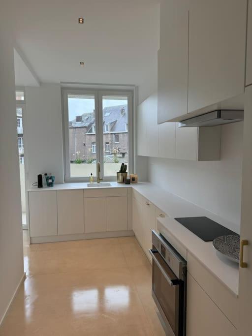 Appartement Neuf En Plein Centre ナミュール エクステリア 写真